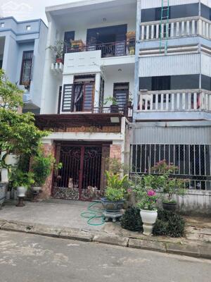 Nhà 3 Tầng KQH Trường Bia - View Công Viên Giá 6,x Tỷ