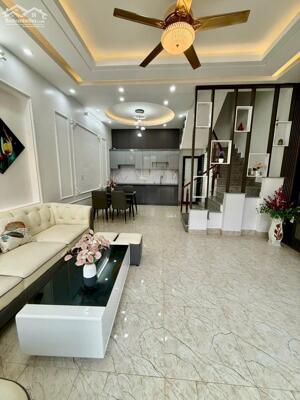  BÁN NHÀ 3 TẦNG MẶT NGÕ LẠCH TRAY – Ô TÔ ĐỖ CỬA – FULL NỘI THẤT – GIÁ 3.45 TỶ