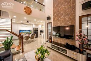 Bán nhà HXH Trần Hưng Đạo,P.1 Q.5 DT: 4.7x10m nở hậu đều 5m 3 lầu giá: 14.9 tỷ TL