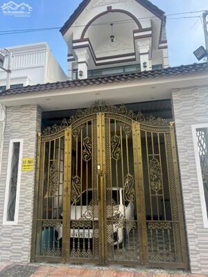 Nhà trệt lầu và sân thượng - Có sân đậu ô tô Đường Lê Chân Khu Dân Cư 91B