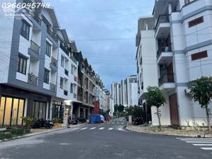 ANH TRAI EM CẦN NHƯỢNG LẠI LÔ ĐẤT NHÀ Ở GIA ĐÌNH QUÂN ĐỘI ACC VĨNH HOÀ NHA TRANG