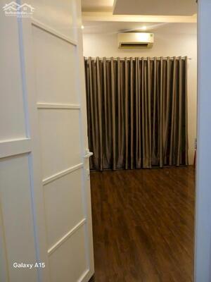 Cho thuê nhà ngõ 690 Lạc Long Quân, Tây Hồ 50m x 3T giá 16 triệu NHÀ ĐẸP, Ở NGAY