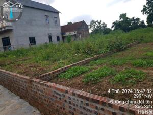 Bán lô 40m2 đất Kim Hoa - Mê Linh , vị trí Hoa Hậu . Oto đỗ cửa , giáp VD 4 thủ đô