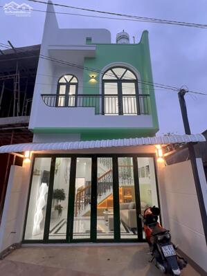 Nhà trệt lầu 4 phòng ngủ - Gần Chợ Miễu Ông đường Bùi Hữu Nghĩa