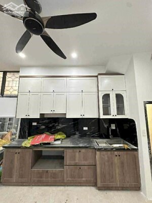 NHÀ CÁCH CÔNG VIÊN 1/6 & Ô TÔ TRÁNH 20m_LÔ GÓC 5 TẦNG_NGÕ THÔNG_NHÀ THOÁNG SÁNG VỀ Ở NGAY, nhỉnh 6 tỷ