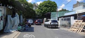 dãy nhà trọ diện tích khủng - xe hơi quay đầu