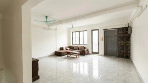 cho thuê nhà vườn khu d geleximco mặt đường đôi trục chính siêu hiếm!