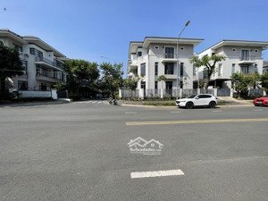 biệt thự lavila căn góc nhà thô dt 132.8m2 3tầng, sổ hồng cầm tay , hướng đông nam giá 19.5tỷ