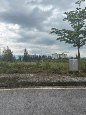 cần bán cl28 hướng đông bắc ngay trung tâm vịnh an hoà giá bán trước tết có thương lượng