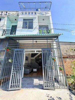 bán nhà giá rẻ 2 tỷ 350 nhà 48m², thanh xuân, q12. cách chợ cầu đồng 5phút, hẻm 5m, sổ hồng riêng