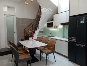 nhà đẹp phú nhuận - ngang 11m hiếm có - vừa ở vừa hái ra tiền