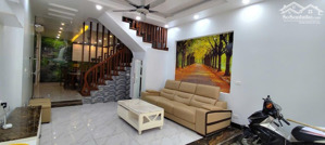 cho thuê liền kề báo nhân dân, gần ngã tư nguyễn cơ thạch, trần hữu dực, mới đẹp