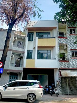 Cho thuê nhà nguyên căn mới mặt tiền Trường Sa, P3, Tân Bình
