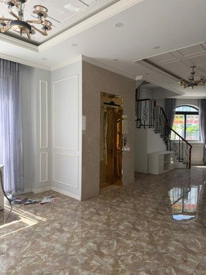 cho thuê biệt thự v3 tại vinhomes grand park quận 9 giá 45tr/tháng