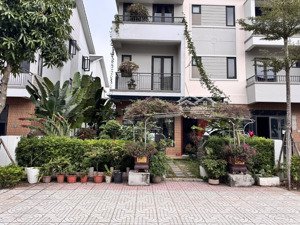 mở bán căn hàng hiếm 170m2 giá gốc cđt tặng 12 tháng 0% lãi cách vin cổ loa 6km kđt centa riverside