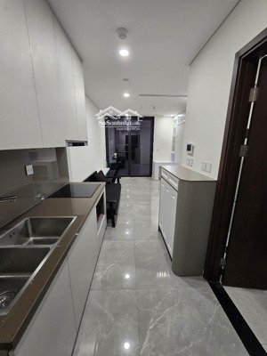 cho thuê cc tại sunshine green iconic, giá 10 triệu, 32m2, 1pn, 1wc, hàng hiếm tại long biên!