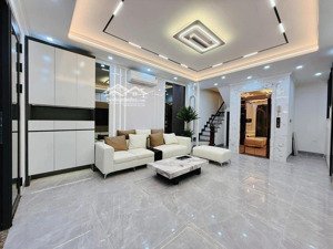 bán nhà đường thịnh quang, thang máy, ô tô nhỏ đỗ cửa, ngõ thông thoáng, nhà đẹp đón tết 38m2*6t.