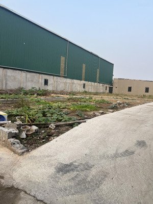 lô đất đẹp f0 xâm xuyên giá tốt nhất khu bán goc 2 mặt tiền 80m cực đẹp tại xâm xuyên hồ