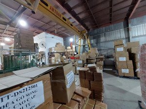 cho thuê kho bãi phường tân thuận quận 7 dt 200m² xe cont tận cửa.