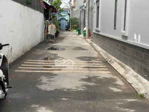 bán nhà mới , đẹp - oto ngủ trong nhà- ngay tt tp thủ đức