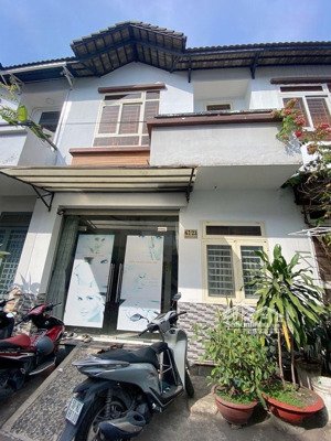 mtkd đường 8m - gần aeon tân phú - nhà 2 tầng mái đúc btct - ngang khủng 5.3 x 12 - shr hoàn công