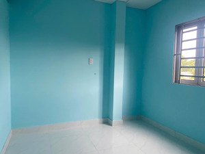 bán nhà 1 trệt 1 lầu 680tr-long hậu giáp nhà bè