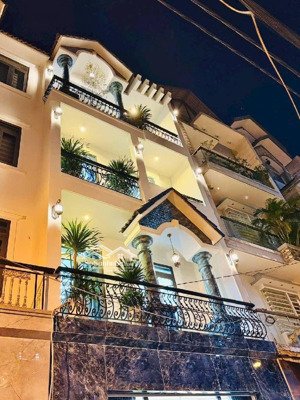 hẻm xe tải, nhà gò vấp - 55m2- 4 tầng giá : nhỉnh 8 tỷ