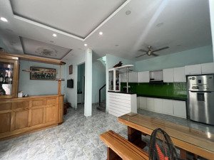 cho thuê nhà mặt tiền hương lộ 39, buôn bán tốt, diên hoà
