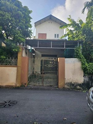 cc gửi bán ngôi nhà thôn phú văn bột xuyên mỹ đức (hn)
giá :nhỉnh 2tỷ diện t