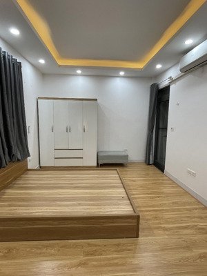 nhà mỹ đình ngay ngã ba thiên hiền với mỹ đình 40m2 x 5 tầng ô tô đỗ cửa