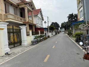 mặt đường hoa động giá cực tốt đề xây nhà hoặc đầu tư