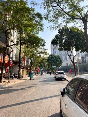 bán gấp nhà mặt phố vũ tông phan, 90m2 x 6 tầng, mặt tiền 6m, mở kinh doanh tốt, gần ngã tư sở