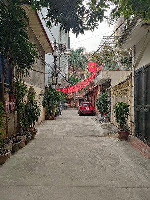 bán nhà hoàng quốc việt, cầu giấy 66m2 x 6t, 27 tỷ phân lô, ô tô, thang máy