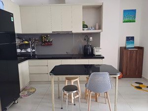 bán gấp căn 1pn+1 tầng cao chung cư happy one 30/4. 59m2 giá 2.15tỷ rẻ rẻ. tiện tích nội khu full