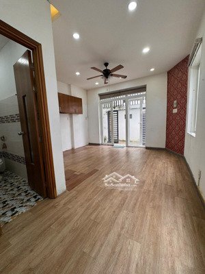 bán nhanh căn góc 3 tầng khu bàn cờ cách mê linh chỉ 1 căn nhà, gần chợ xóm mới, 3pn 2wc, 5.2 tỷ