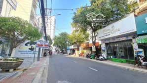 bán nhà 2 mặt tiền đường phan chu trinh cạnh nhà thi đấu, 3p ra biển, 3 tầng, đang cho thuê, 22 tỷ