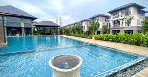 biệt thự đơn lập 250m căn góc gs nhà bè 3 mặt tiền, ngay cạnh clubhouse. lh thảo
