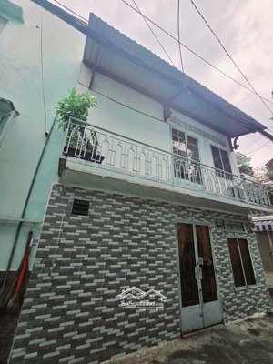 bán nhà lô góc, hẻm ô tô nhỏ đẹp.
2 tầng, 26m2, chỉ 2,6 tỷ. nhanh mới kịp giá đang rất tốt.