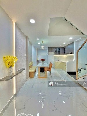 bán nhà nở hậu 5 tầng btct sau mặt tiền hoàng văn thụ quận phú nhuận gần sân bay tân sơn nhất