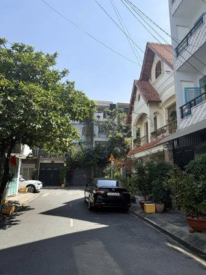 xe tải né, tân sơn nhì - nguyễn cửu đàm