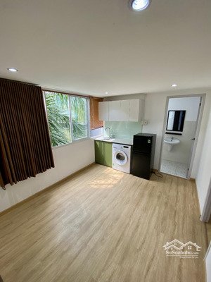 căn 1pn rộng 50m2 full nội thất mới tiện nghi mgr, hầm xe rộng, có bãi ô tô, ra vào vân tay