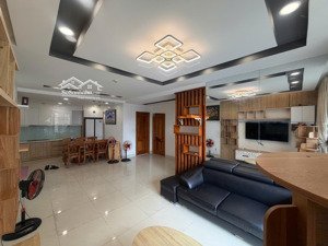siêu hot cho thuê ch 2pn, 19 triệu/th, 94m2 tại the gold view, quận 4, hcm