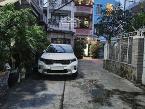 bán nhà hẻm xe hơi, nguyễn đình chiểu, phường 4, phú nhuận, giáp quận 1-4 tầng btct. giá 9,5 tỷ tl