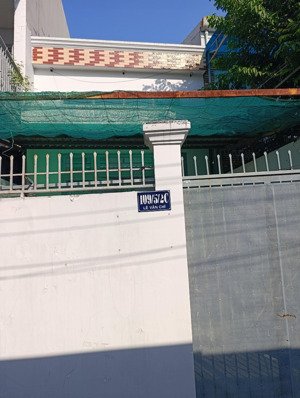cần bán gấp nhà đường lê văn chí, linh trung, tp thủ đức giá chỉ 4.75 tỷ