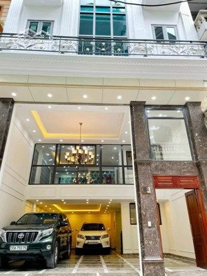 tòa nhà mới tinh phố vương thừa vũ, thanh xuân. dt 50m2, 7 tầng thang máy, gara 2 oto, phân lô.