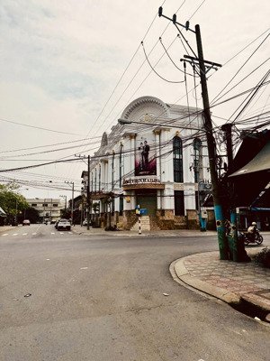 giảm mạnh 2 tỷ bán gấp kiot và dãy trọ vip nhất thuận giao