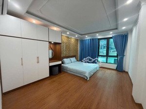 tam trinh 41 m nhà xây mới 6 tầng + thang máy 2 thoáng khai thác dòng tiền. giá 11.5.