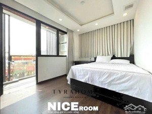 căn 1pn/studio balcony mới, mgr, bảo vệ, thang máy, hầm xe an ninh ra vào vân tay, rộng 50m2