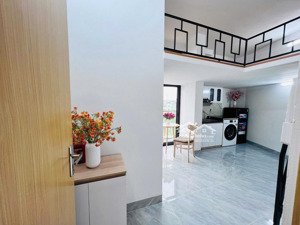 bán căn hộ dich vụ đối diện trường đh fpt - phòng khép kín, an toàn tiện lợi có sẵn dòng tiền