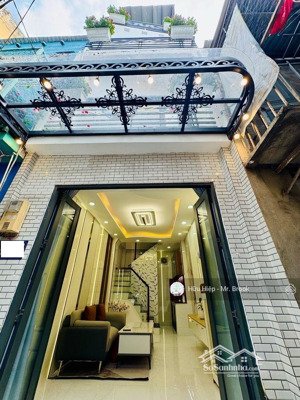 nhà mới cách mạng tháng 8 quận 3-1 trệt 2 lầu, full nội thất, dọn vào ở ngay đón tết - giá 4,68 tỷ